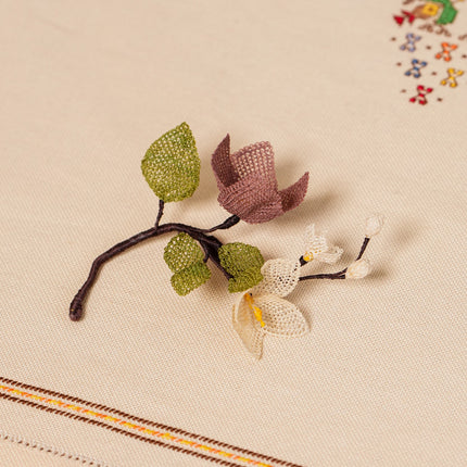 Embroidered Pin "Flower_4"