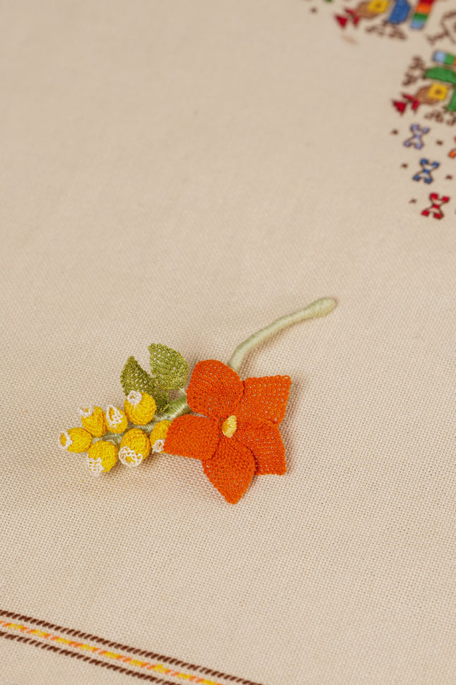 Embroidered Pin "Flower_13"
