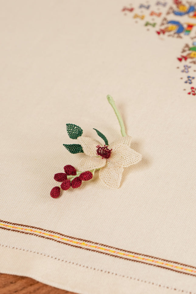 Embroidered Pin "Flower_14"