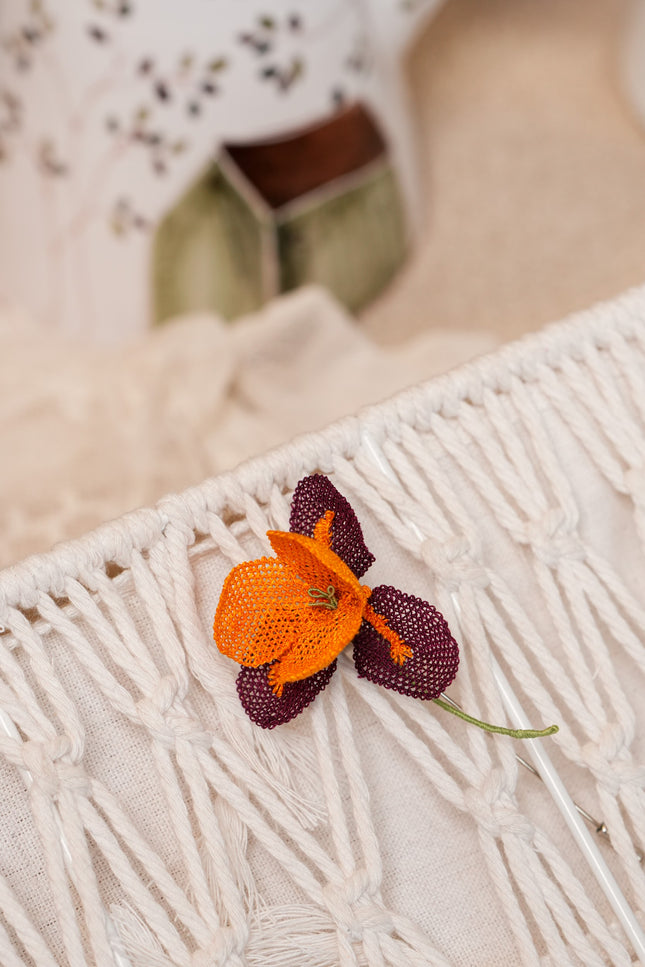 Embroidered Pin "Flower_22"