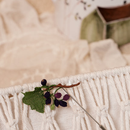 Embroidered Pin "Flower_1"